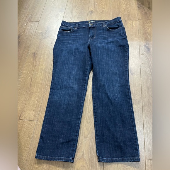 Lee Riders Jeans Straight Leg Medium Wash Pants Women’s Size 16 Petite - Picture 3 of 5